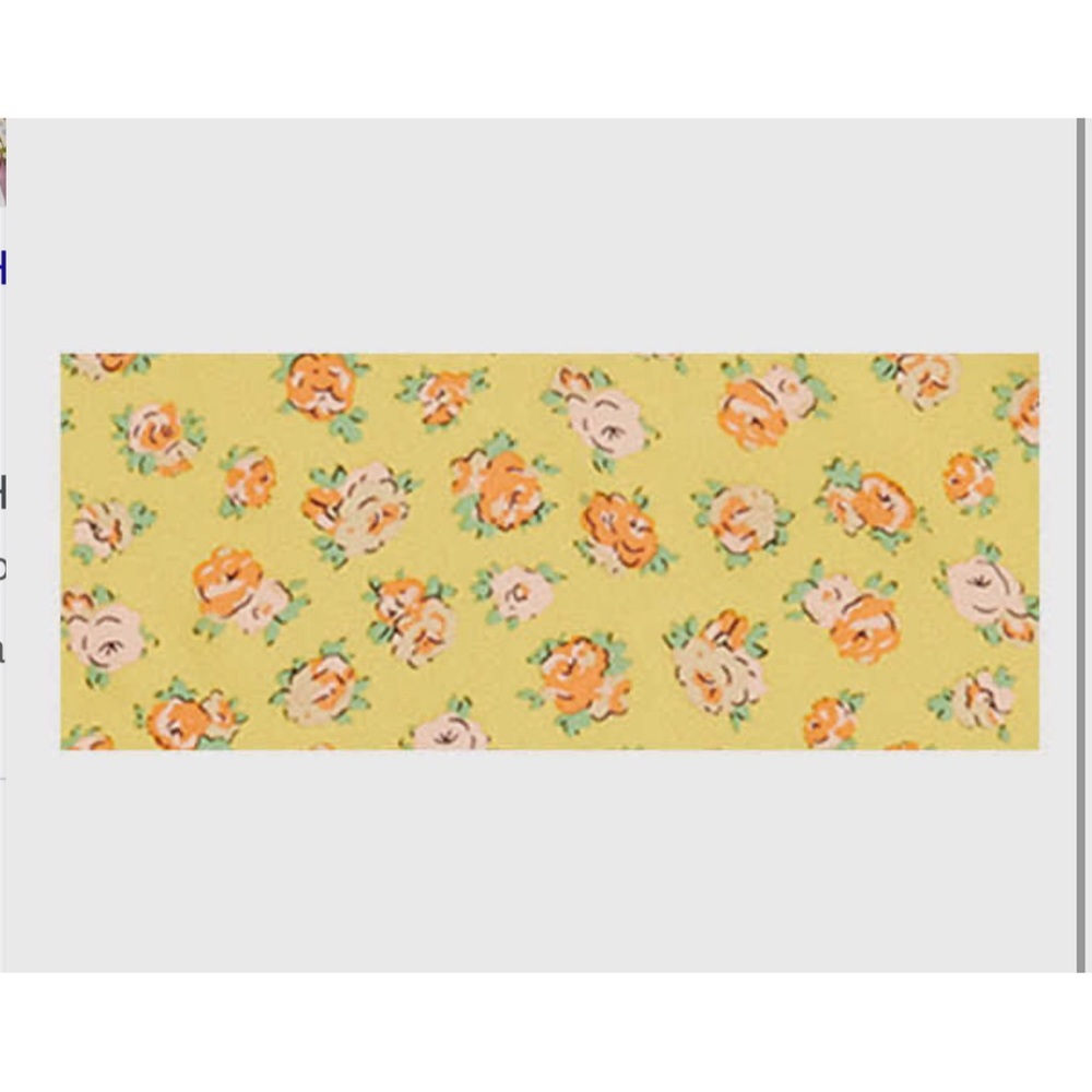 Coach Tea Rose Print Silk Diamond Scarf in Daisy NWT - Picture 4 of 9